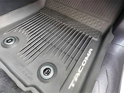 Used 2019 Toyota Tacoma SR image 15