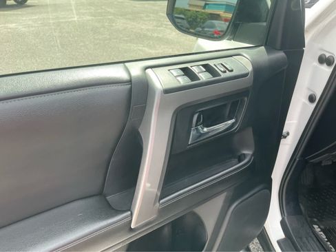 Used 2015 Toyota 4Runner SR5 Premium AWD/4WD image 11