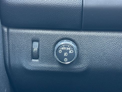 Used 2016 Chevrolet Colorado LT w/ Luxury Package, Chrome image 40