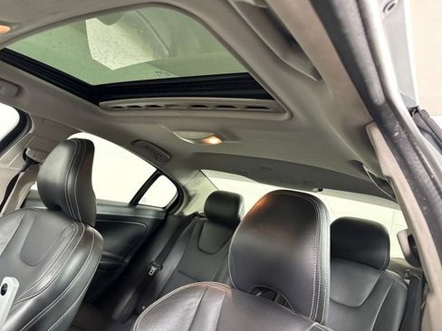 Used 2018 Volvo S60 T5 Dynamic w/ Protection Package image 12