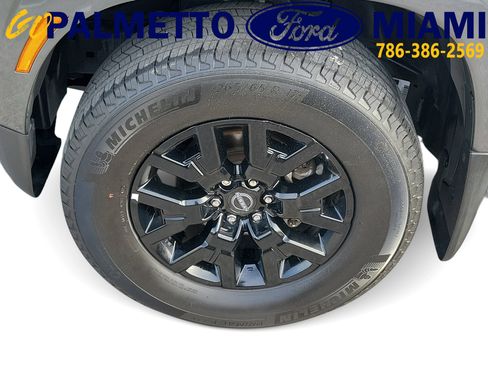 Used 2023 Nissan Frontier SV w/ Midnight Edition Package AWD/4WD image 9