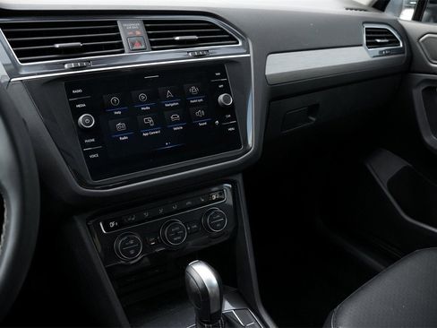 Used 2021 Volkswagen Tiguan SEL image 15