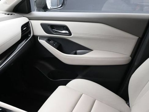 Used 2023 Nissan Rogue SL w/ SL Premium Package FWD image 38