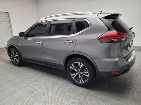 Used 2020 Nissan Rogue SV w/ Premium Package FWD image 3