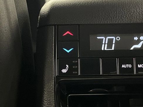 Used 2023 Jeep Grand Cherokee L Limited image 34