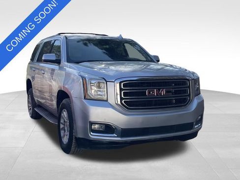 Used 2017 GMC Yukon SLT AWD/4WD image 1