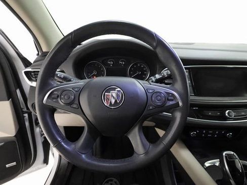 Used 2021 Buick Enclave Essence w/ Sound and Sites Package image 11