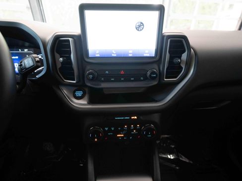 Used 2024 Ford Bronco Sport Outer Banks AWD/4WD image 17