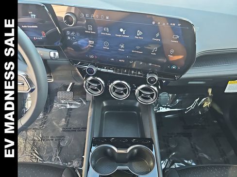 New 2025 Chevrolet Blazer EV LT w/ Midnight/Sport Edition image 19