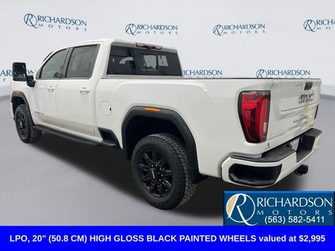 Used 2022 GMC Sierra 2500 AT4 w/ AT4 Premium Plus Package image 3