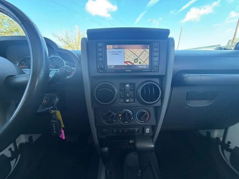 Used 2010 Jeep Wrangler Unlimited Rubicon w/ Trailer Tow Group AWD/4WD image 19