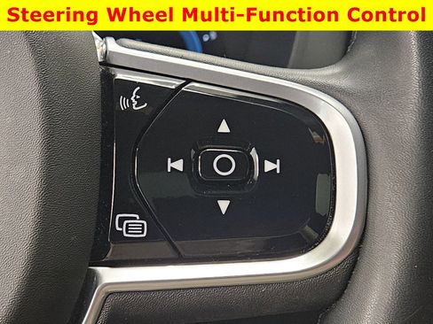 Used 2022 Volvo XC60 B5 R-Design w/ Advanced Package image 37