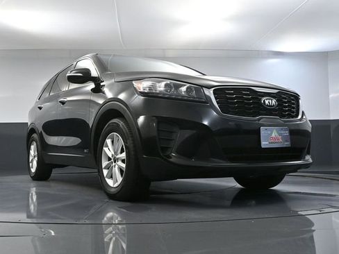 Used 2019 Kia Sorento LX image 50