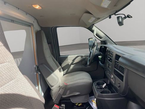 New 2025 GMC Savana 3500 w/ Power Convenience Package RWD image 19