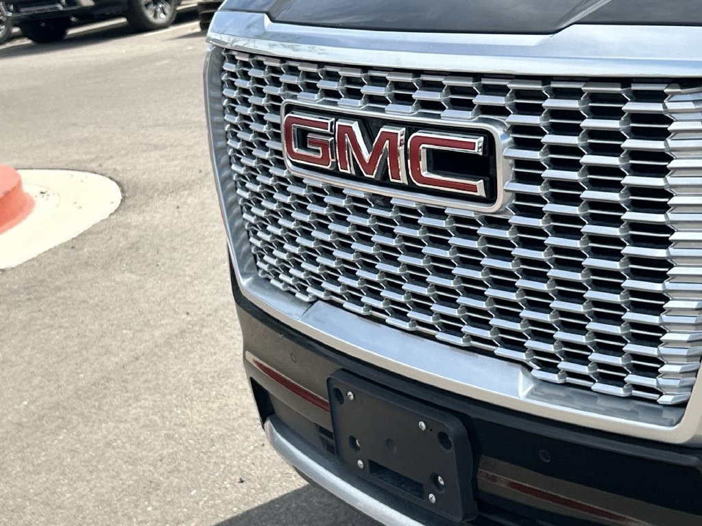Used 2023 GMC Yukon XL Denali w/ LPO, Floor Liner Package AWD/4WD image 32
