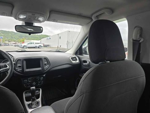 Used 2019 Jeep Compass Sport FWD image 14