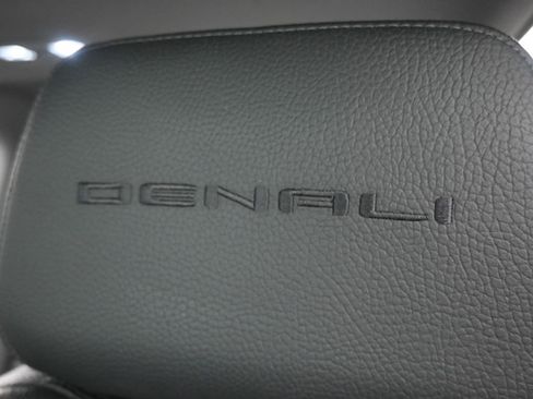 Used 2021 GMC Sierra 2500 Denali w/ Denali Ultimate Package AWD/4WD image 10