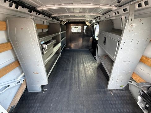 Used 2022 Chevrolet Express 2500 w/ Driver Convenience Package RWD image 21