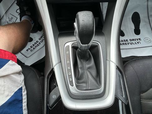 Used 2015 Ford Fusion SE FWD image 24