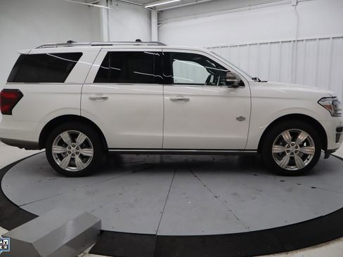Used 2022 Ford Expedition King Ranch image 2