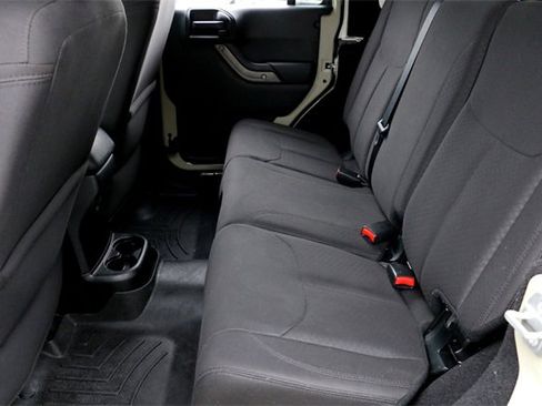 Used 2018 Jeep Wrangler Unlimited Sport S image 23