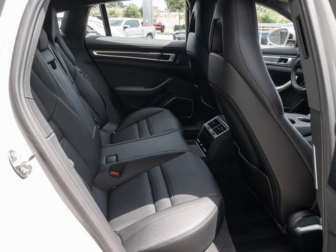 Used 2023 Porsche Panamera Platinum Edition RWD image 39