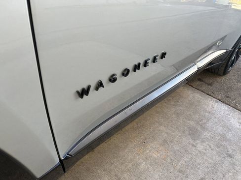 Used 2024 Jeep Wagoneer Launch Edition image 20