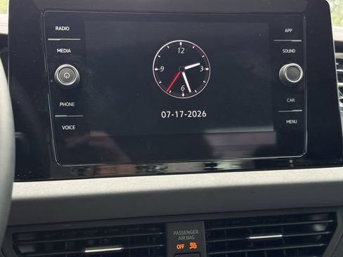 Used 2026 Volkswagen Jetta SE FWD image 15