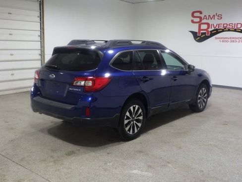 Used 2017 Subaru Outback 2.5i Limited image 4
