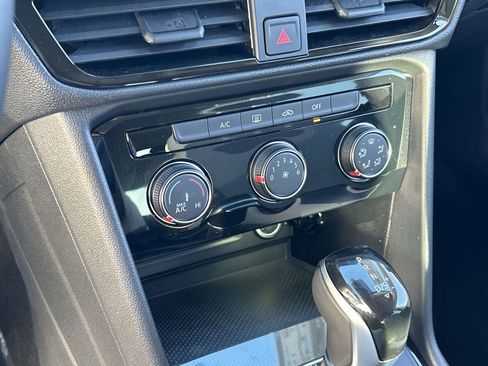 New 2026 Volkswagen Taos S image 23