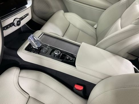 New 2026 Volvo XC90 B5 Ultra AWD/4WD image 16