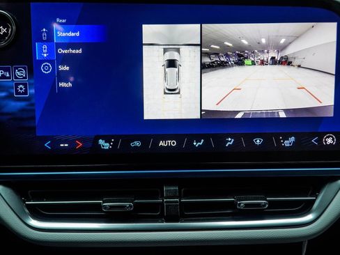 Used 2025 Chevrolet Equinox EV LT w/ LPO, All-Weather Mat Package image 20