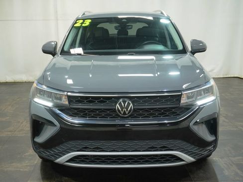 Used 2023 Volkswagen Taos SE FWD image 7