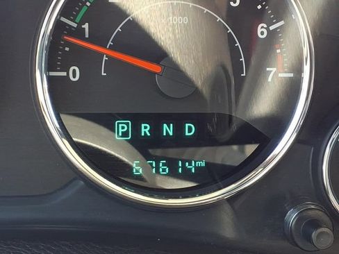 Used 2015 Jeep Wrangler Unlimited Sahara w/ Dual Top Group AWD/4WD image 12