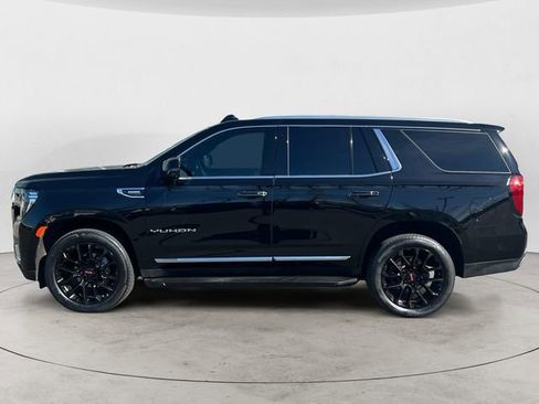 Used 2023 GMC Yukon SLT w/ SLT Premium Package AWD/4WD image 2
