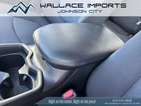 Used 2021 Toyota RAV4 XLE w/ Convenience Package image 20