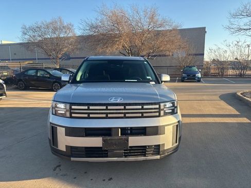 Used 2025 Hyundai Santa Fe SE image 2