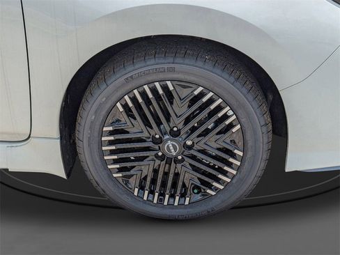 Certified 2024 Nissan Leaf SV Plus image 9