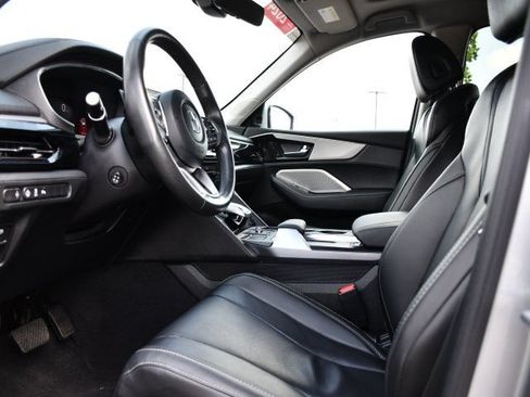 Used 2024 Acura MDX SH-AWD w/ Technology Package image 17