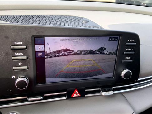 Used 2025 Hyundai Elantra Sport FWD image 22