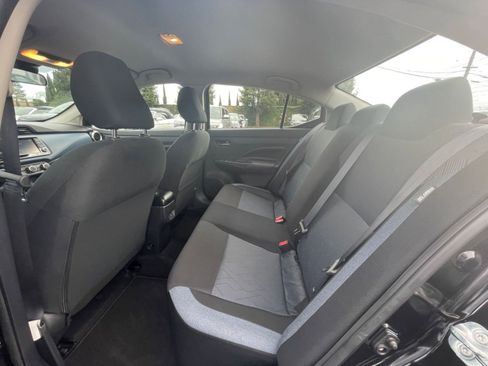 Used 2025 Nissan Versa SV FWD image 21