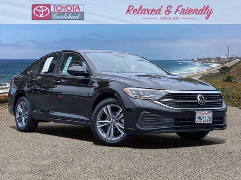 Used 2024 Volkswagen Jetta SE FWD image 1
