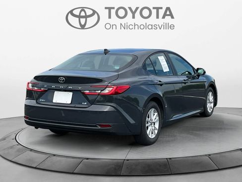 Used 2025 Toyota Camry LE image 6