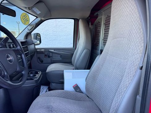 Used 2015 GMC Savana 3500 image 10
