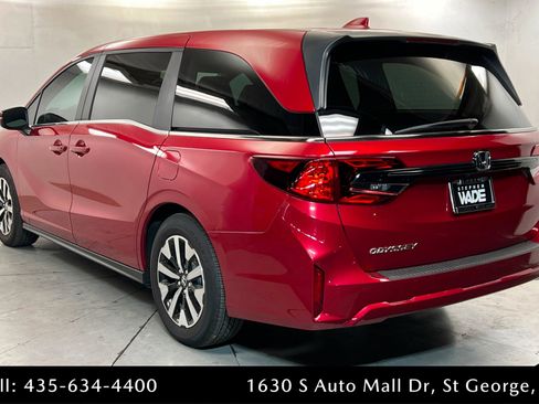 New 2025 Honda Odyssey EX-L image 3