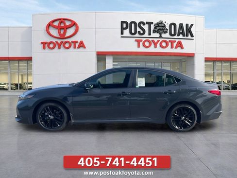 New 2026 Toyota Camry SE w/ Convenience Package FWD image 5
