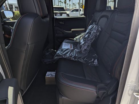 New 2026 Nissan Frontier PRO-4X w/ Pro Premium Package AWD/4WD image 9