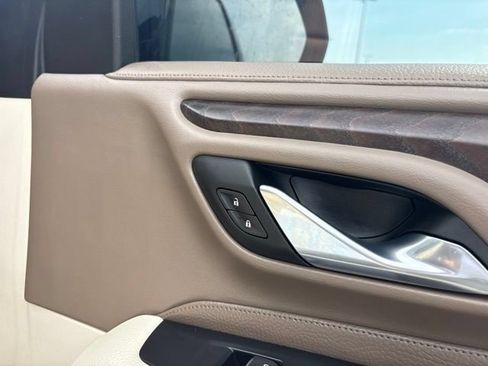 Used 2023 GMC Yukon XL Denali AWD/4WD image 44