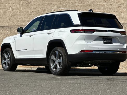 New 2024 Jeep Grand Cherokee Limited 4xe image 5