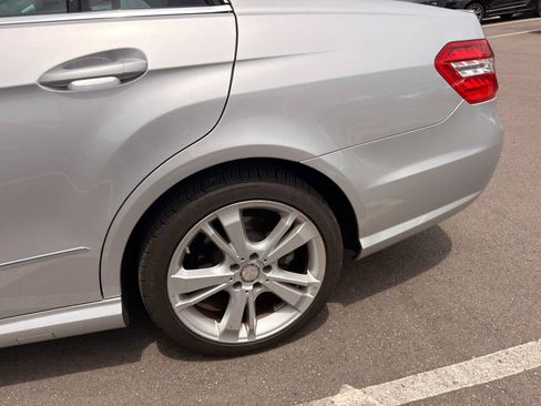 Used 2012 Mercedes-Benz E 350 4MATIC Sedan image 4